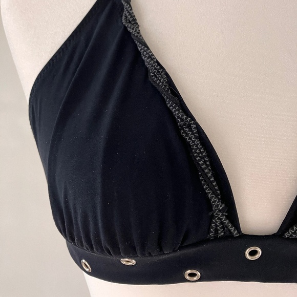 SHAN BLACK BIKINI SET WITH GROMMETS - Picture 4 of 16